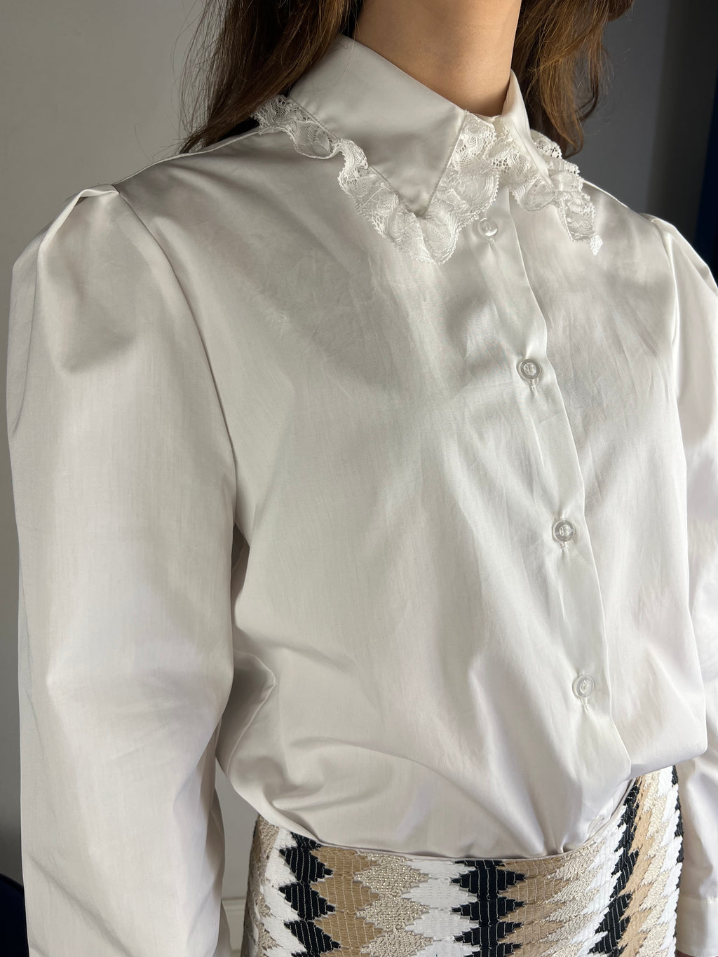 Camicia con colletto in pizzo