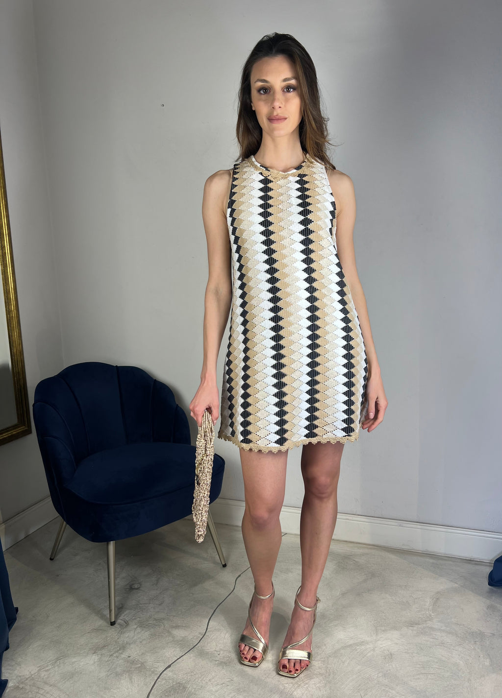 Abito corto a trapezio