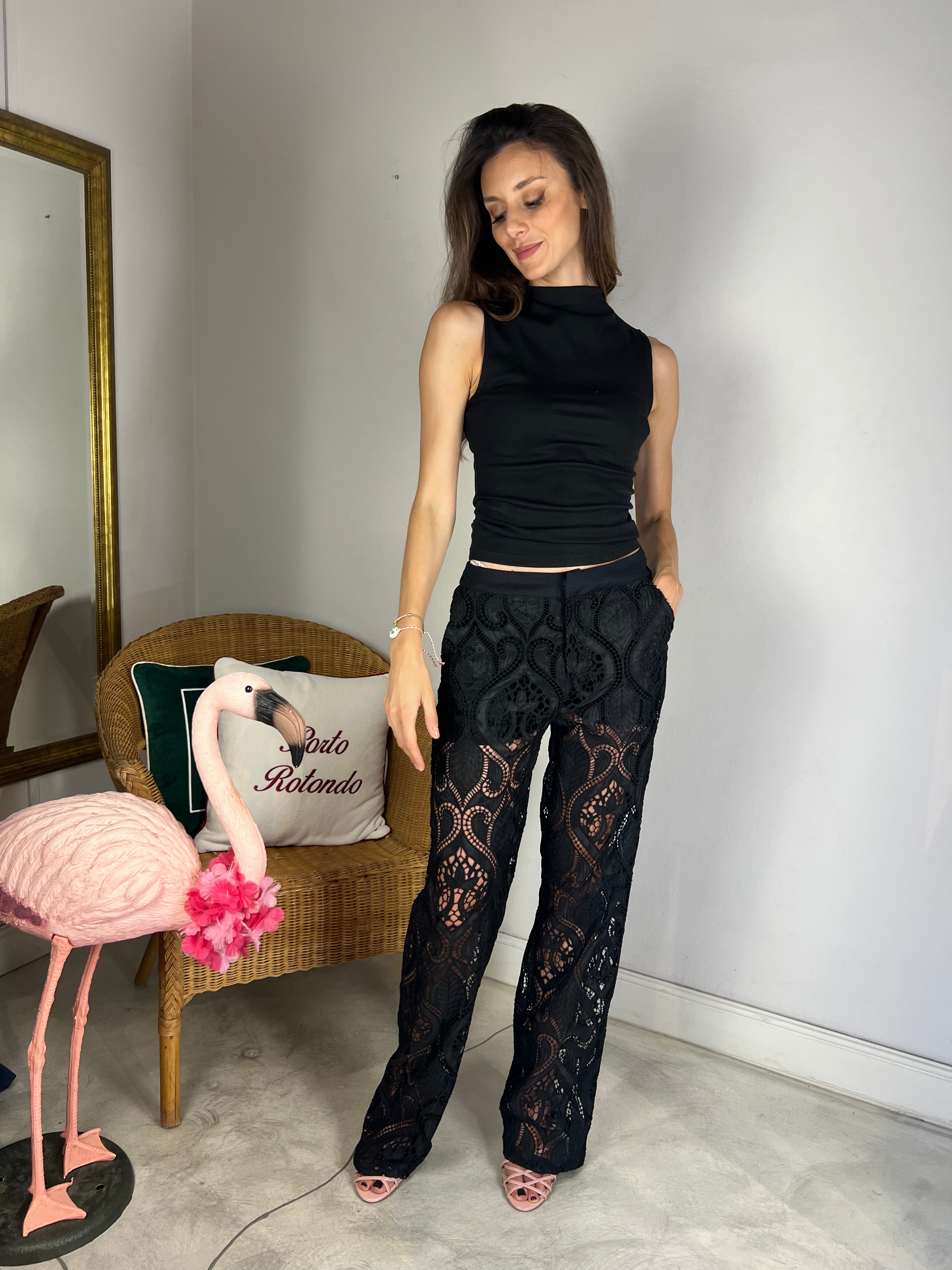 Top smanicato nero