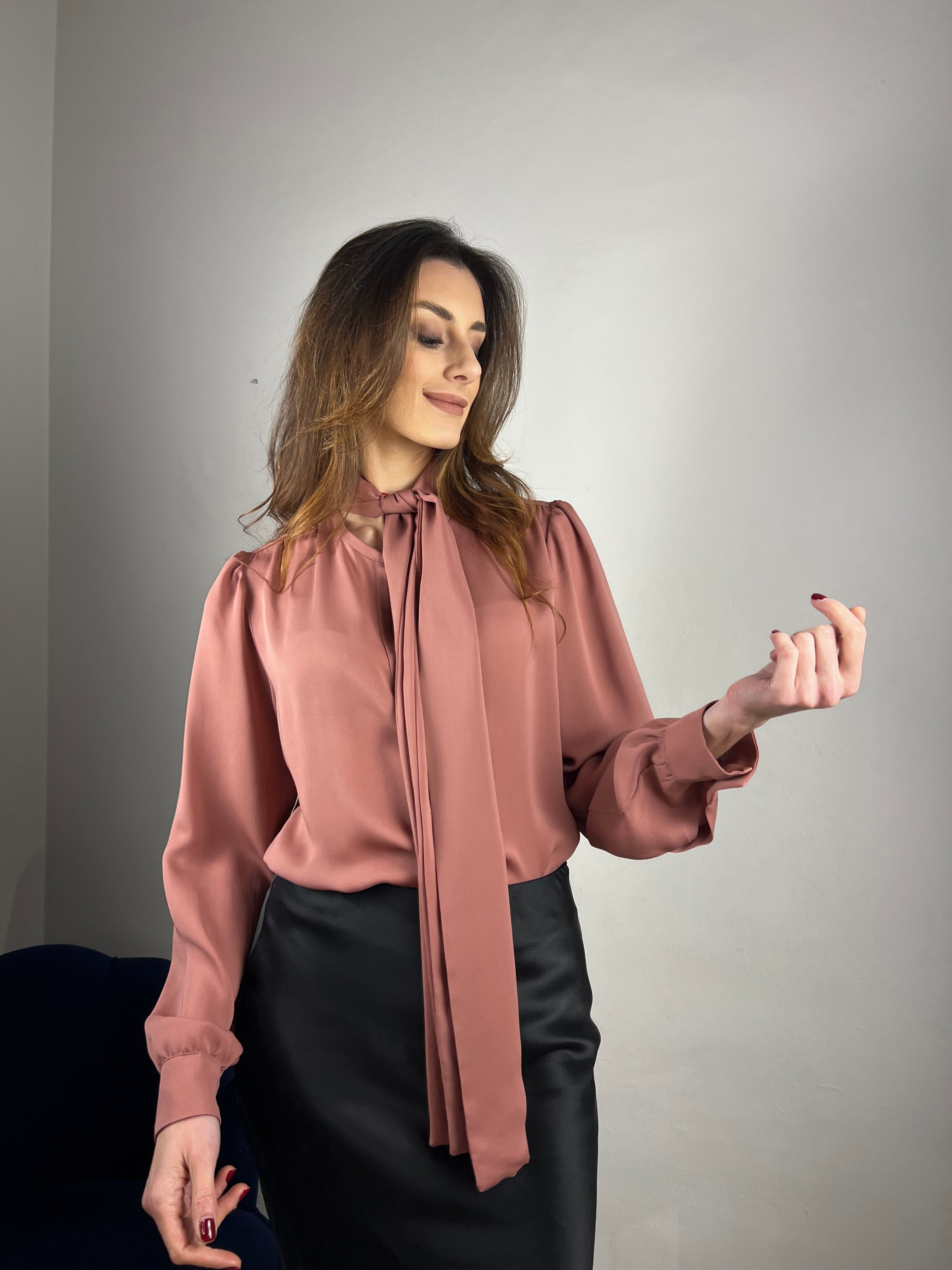 Camicia in seta rosa antico