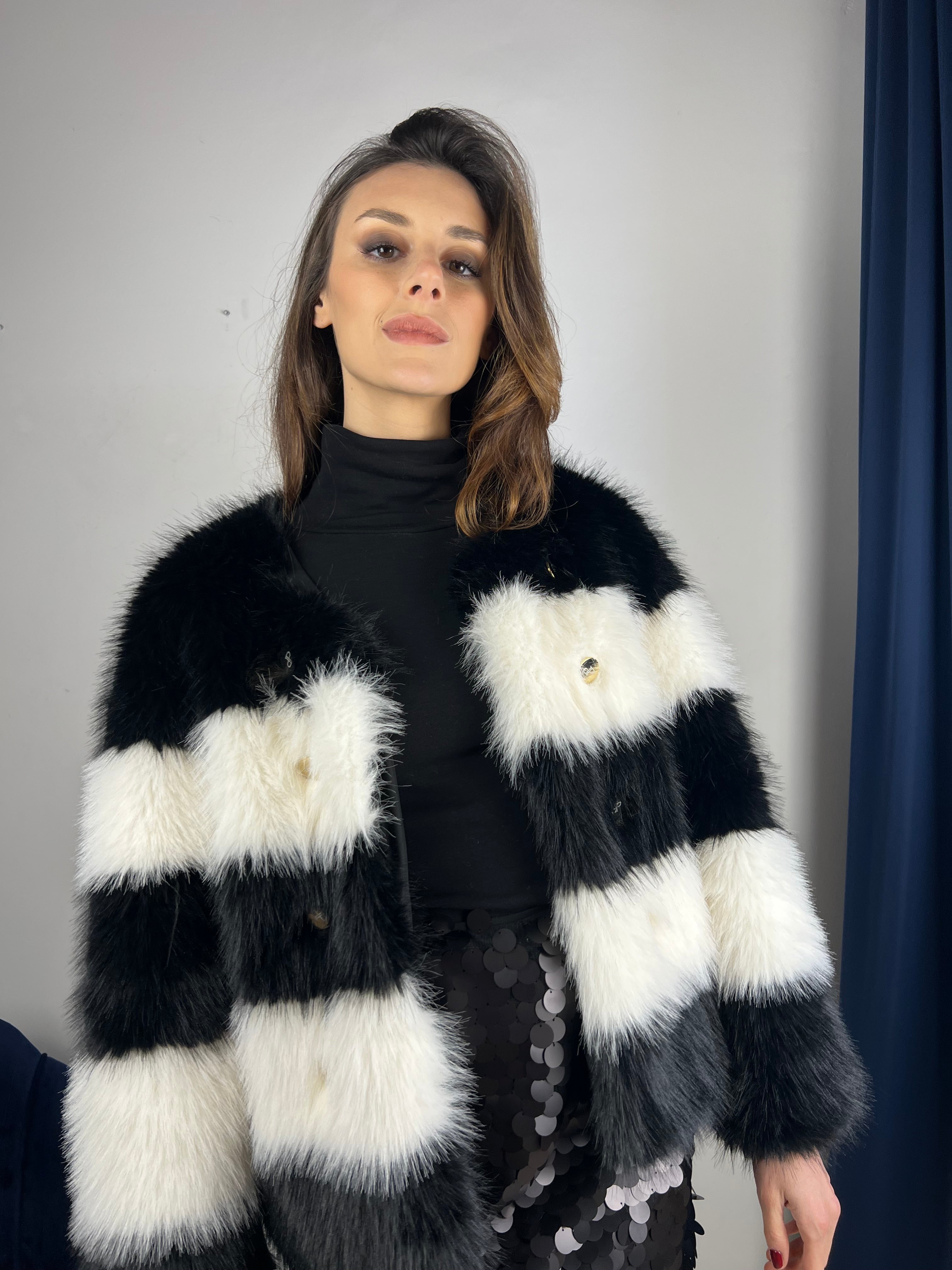 Eco pelliccia bianca e nera