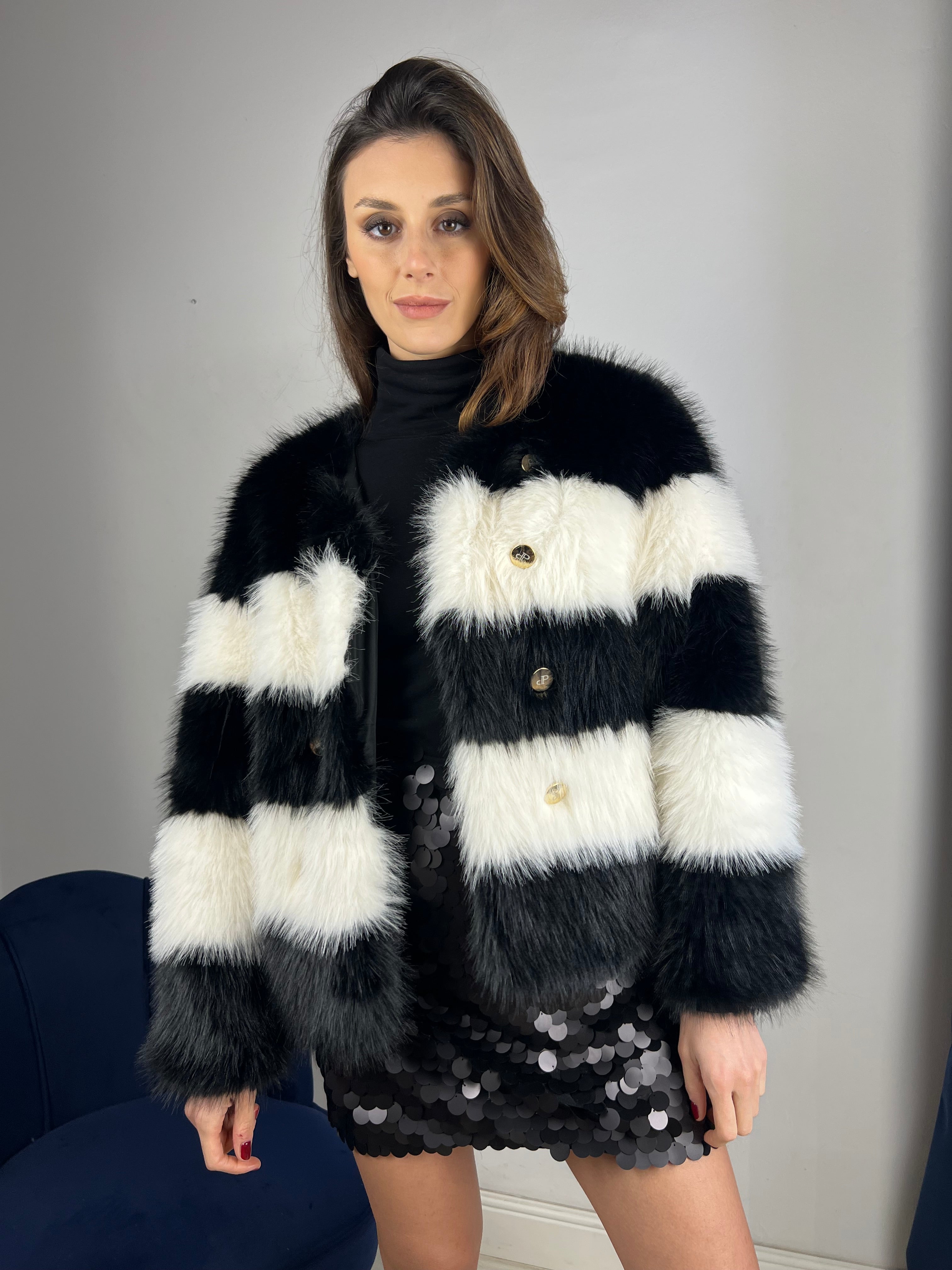 Eco pelliccia bianca e nera