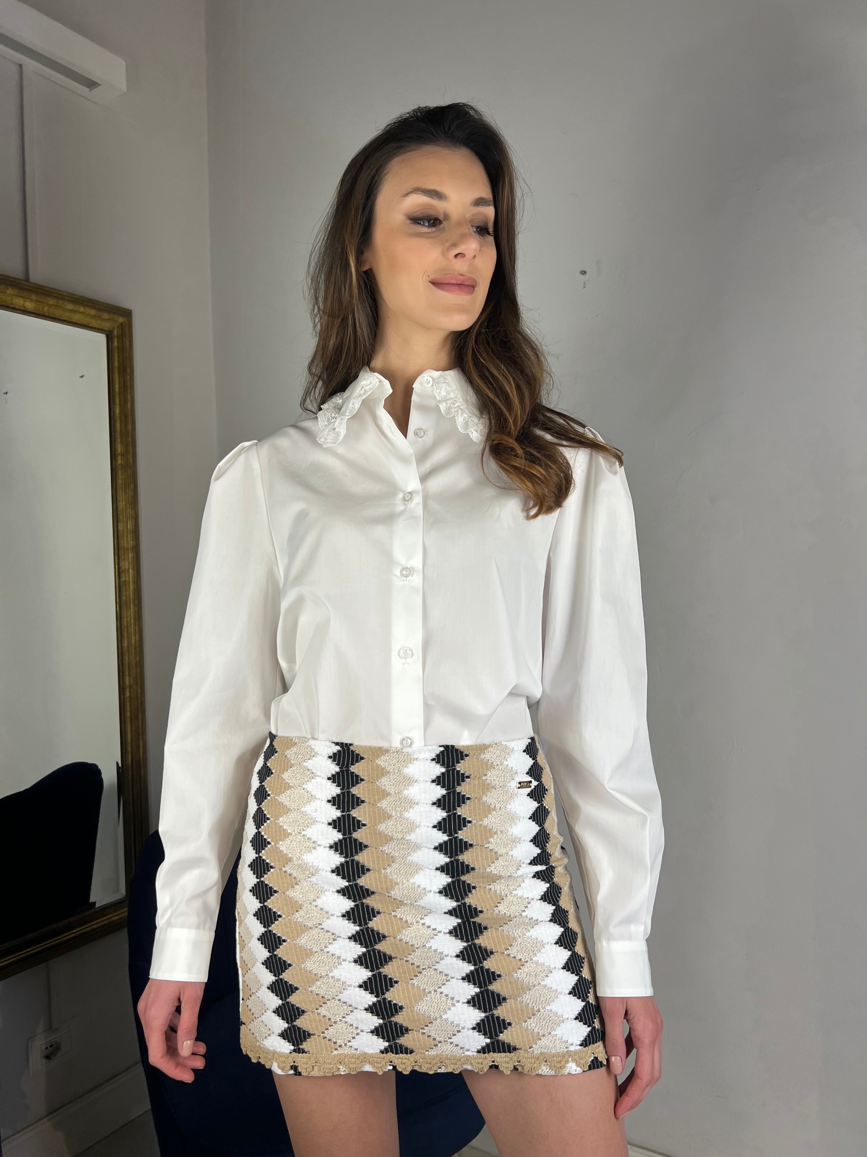 Camicia con colletto in pizzo