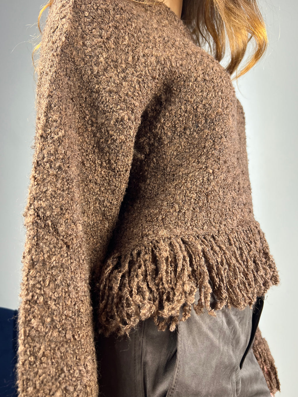 Maglione crop con frange