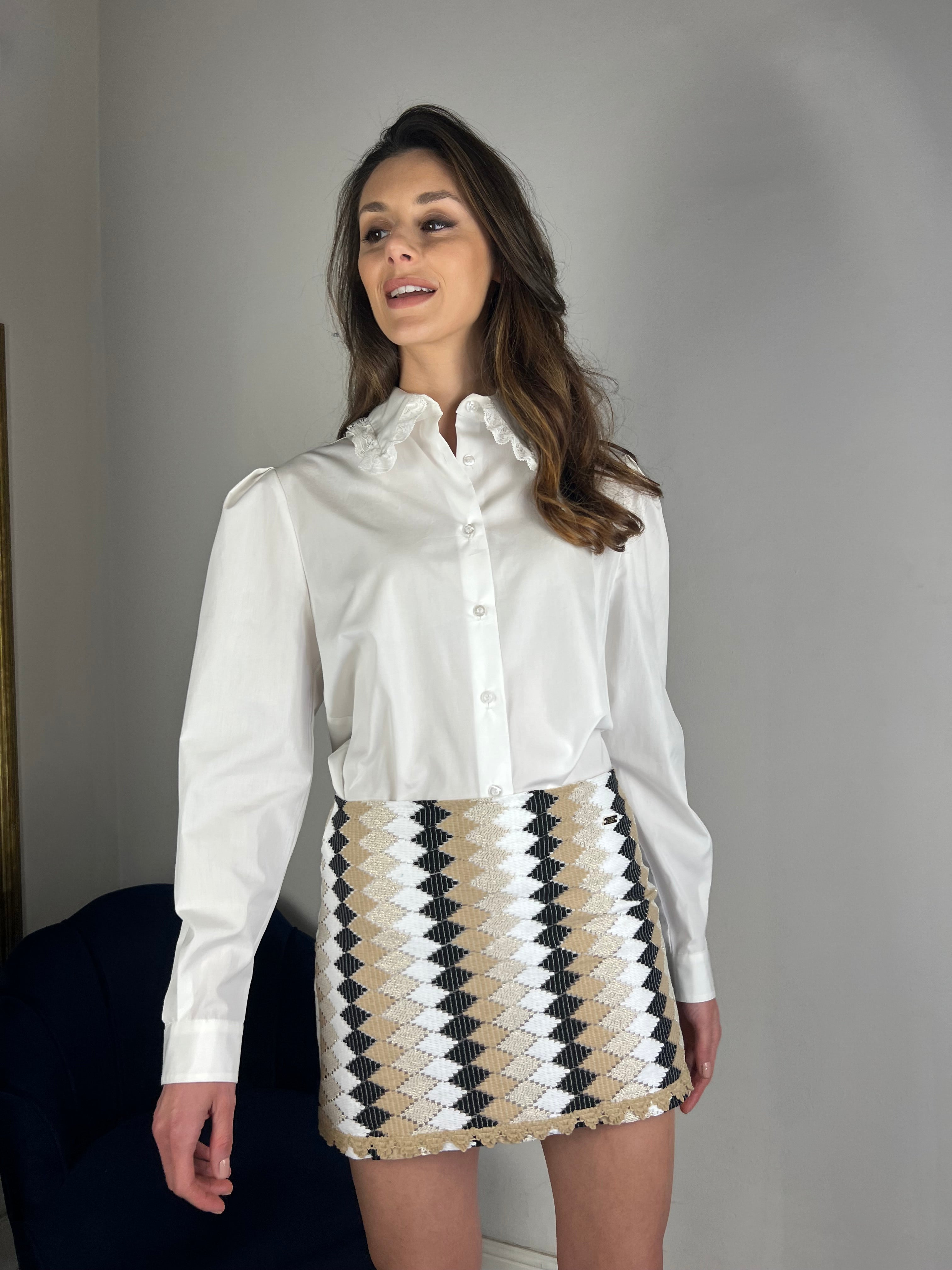 Camicia con colletto in pizzo