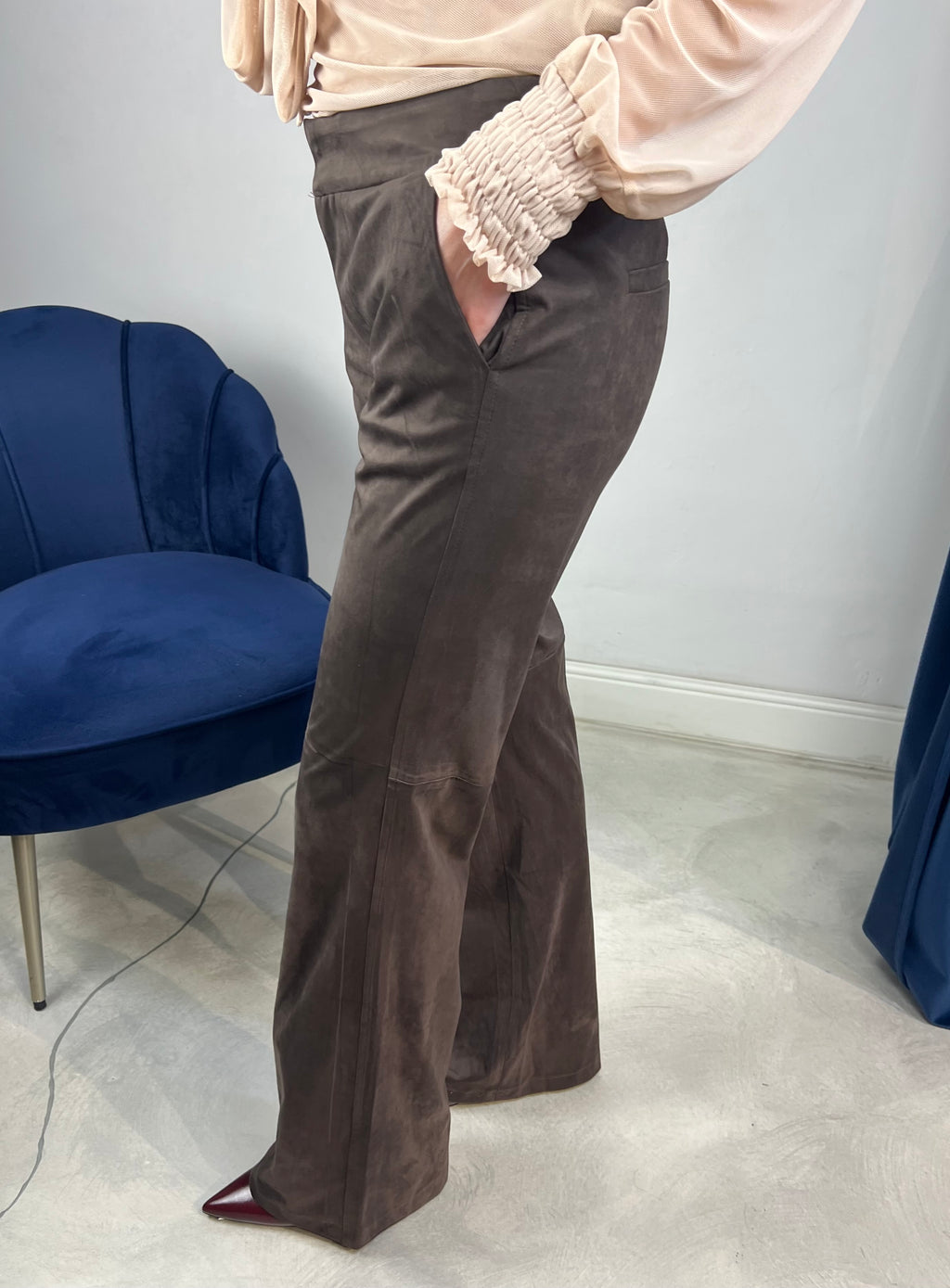 Pantalone effetto camoscio