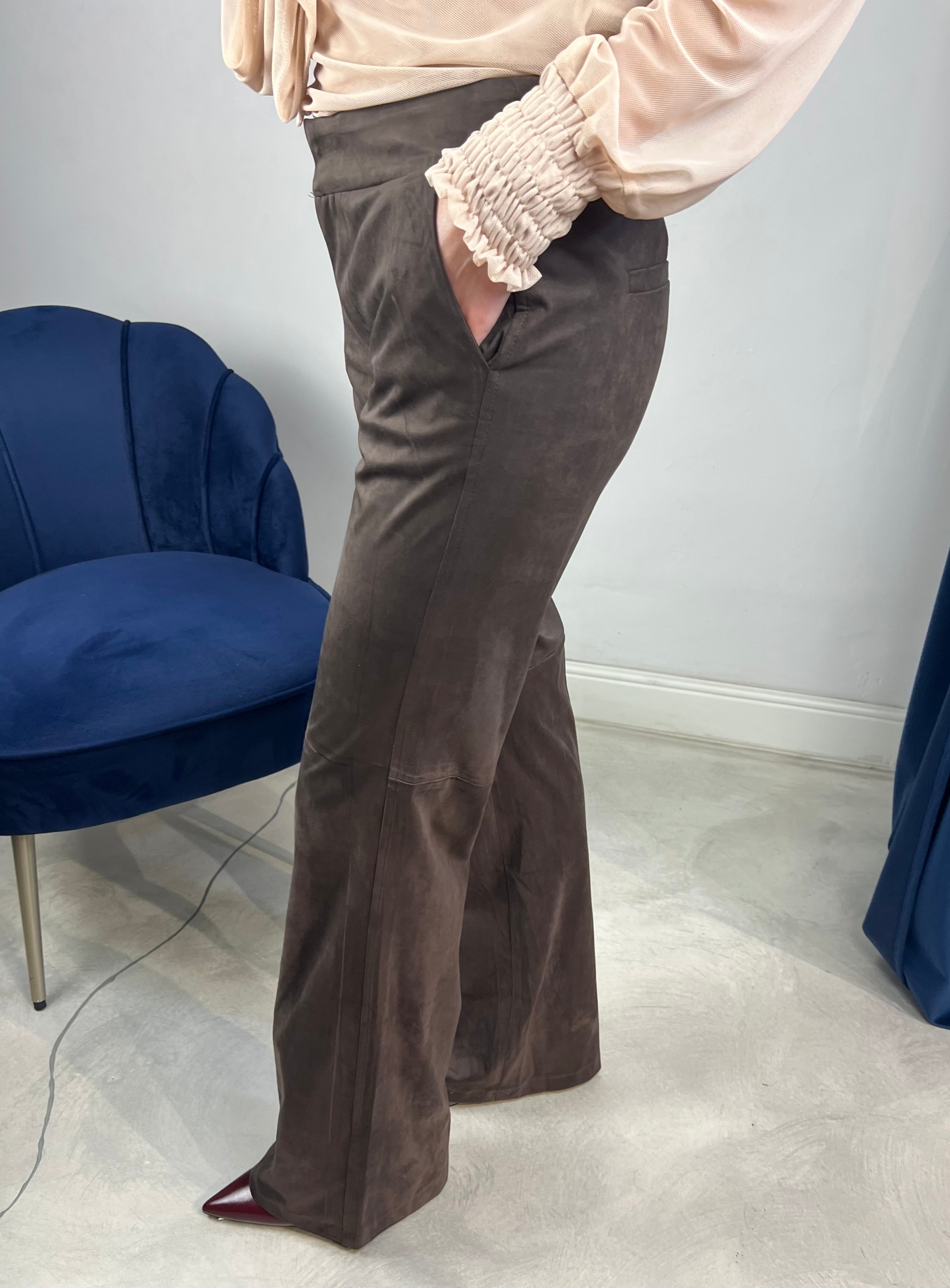 Pantalone effetto camoscio