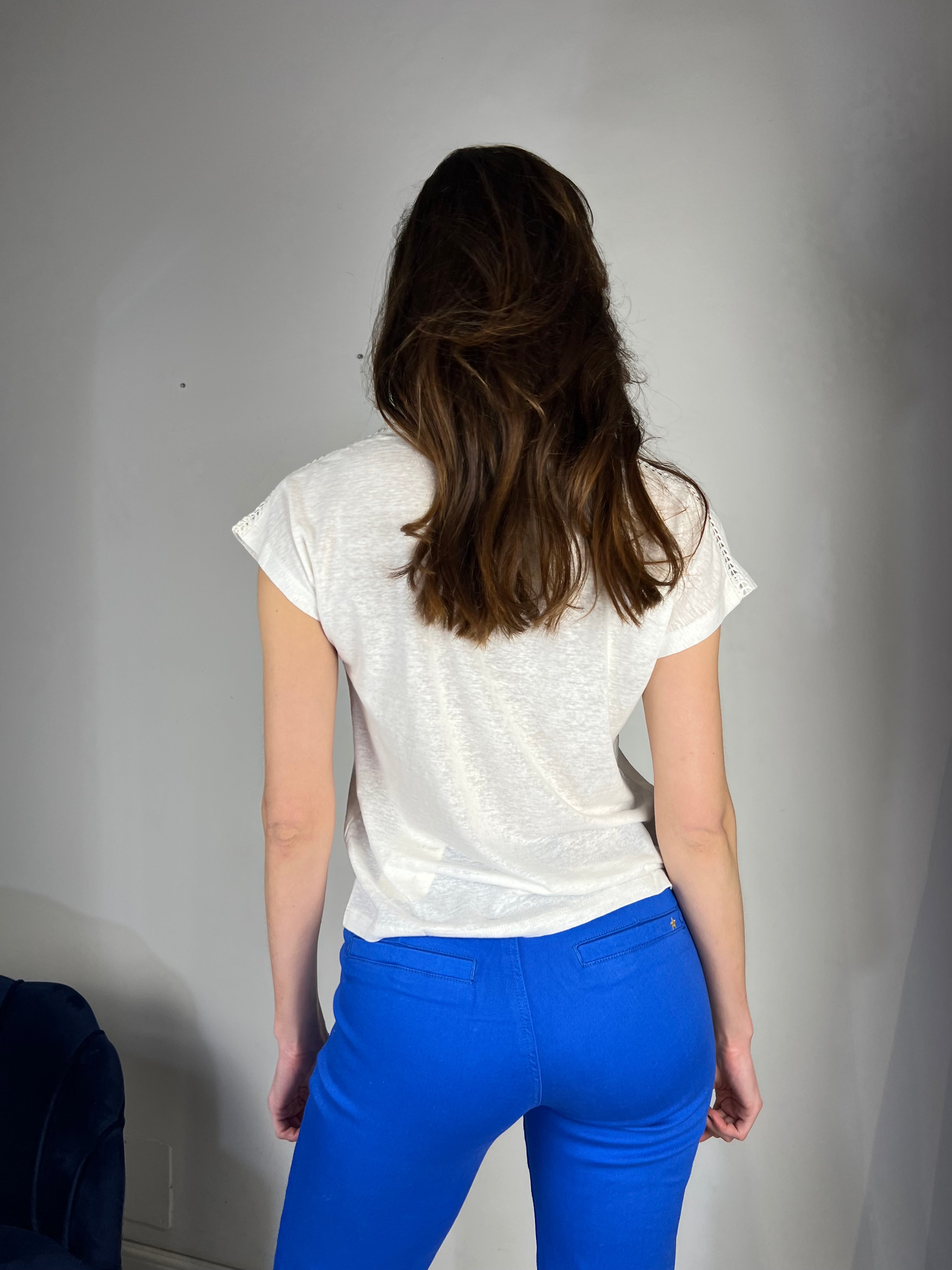 Tshirt bianca con greche